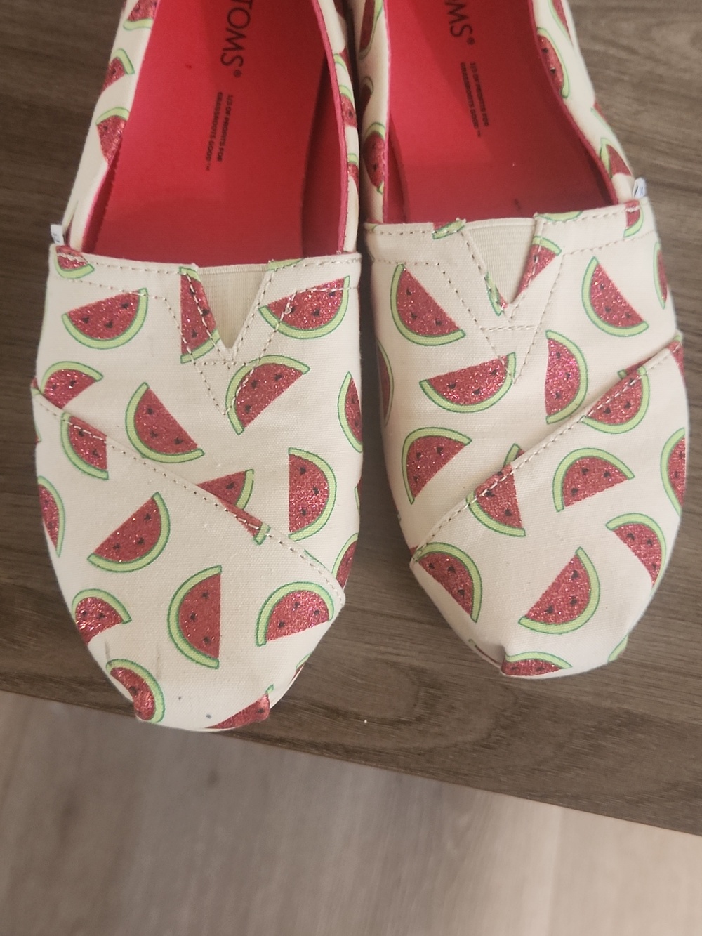 TOMS Watermelon Print Canvas Slip-Ons Size 8 - Picture 5 of 5